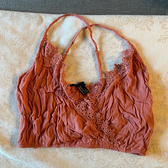 Forever 21 Tops - Forever‎ 21 Lace Crop Tank